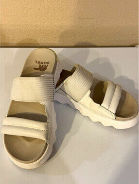 SOREL Kinetic Impact II Y-Strap Women 10 White Cream Platform Sport Sandals